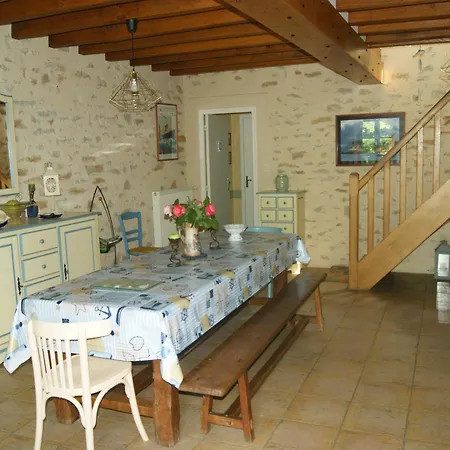 Renove En Campagne, 3 Ch., Terrain 5000m², Proche Randonnees Et Le Mans ! - Fr-1-410-161 * La Chabossiere