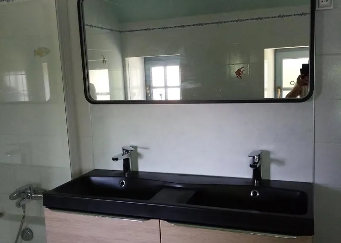 Renove En Campagne, 3 Ch., Terrain 5000m², Proche Randonnees Et Le Mans ! - Fr-1-410-161