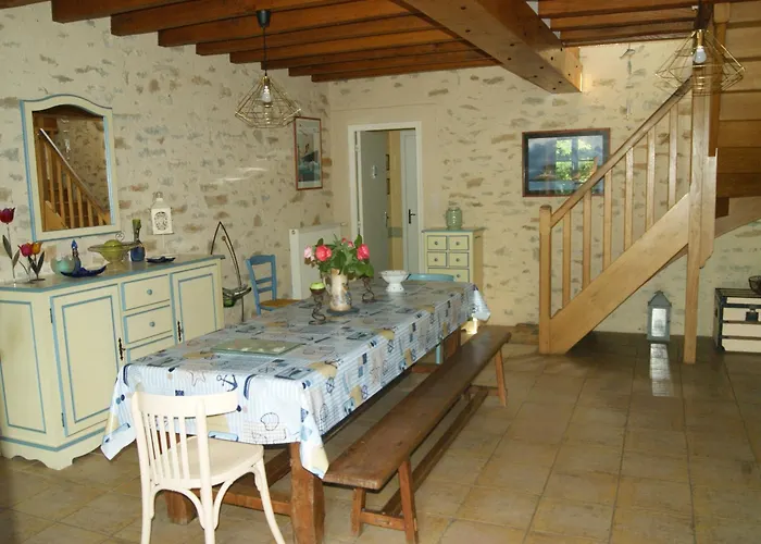 Renove En Campagne, 3 Ch., Terrain 5000m², Proche Randonnees Et Le Mans ! - Fr-1-410-161 * La Chabossiere